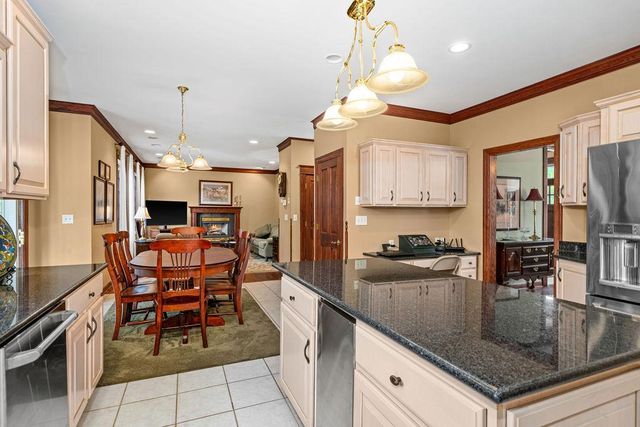 2827 Parkwood Lane, Duluth, MN 55811