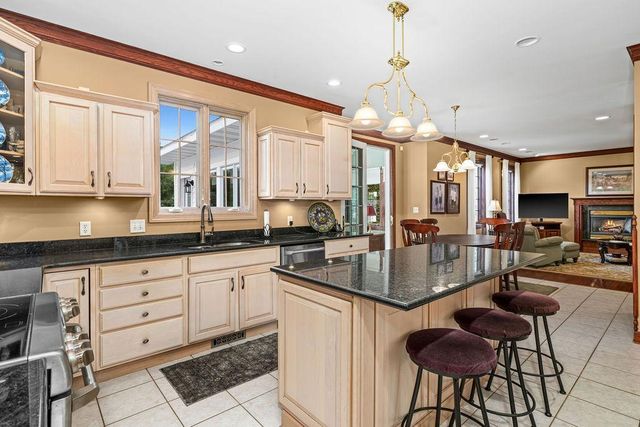2827 Parkwood Lane, Duluth, MN 55811
