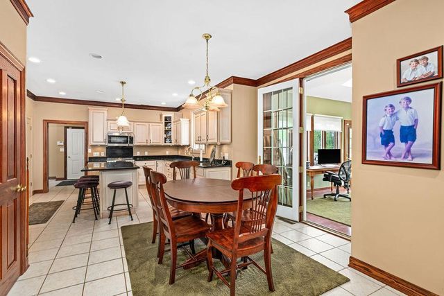 2827 Parkwood Lane, Duluth, MN 55811