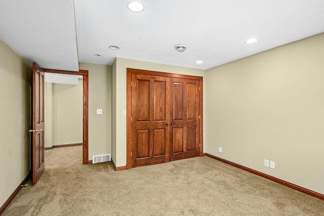 2827 Parkwood Lane, Duluth, MN 55811