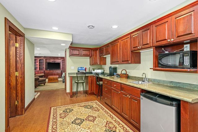 2827 Parkwood Lane, Duluth, MN 55811