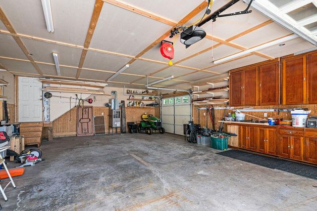 2827 Parkwood Lane, Duluth, MN 55811