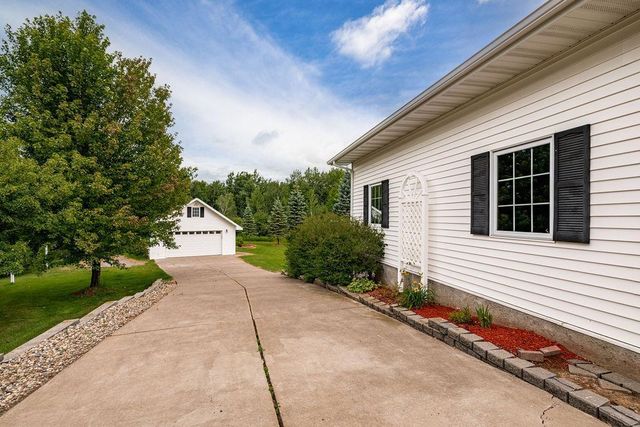2827 Parkwood Lane, Duluth, MN 55811
