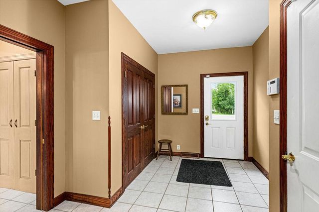 2827 Parkwood Lane, Duluth, MN 55811