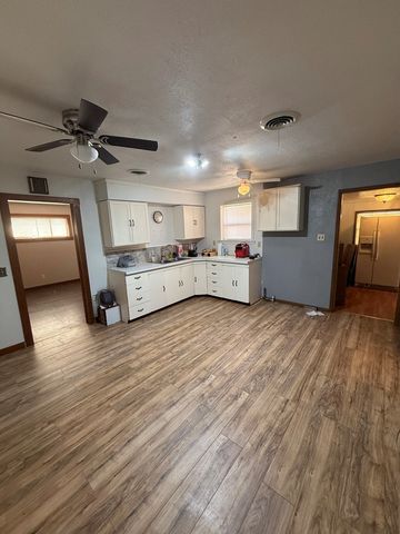 898 E 7th, Colorado City, TX 79512