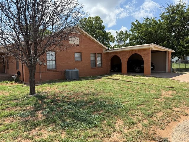898 E 7th, Colorado City, TX 79512