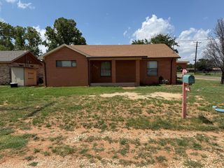 898 E 7th, Colorado City, TX 79512