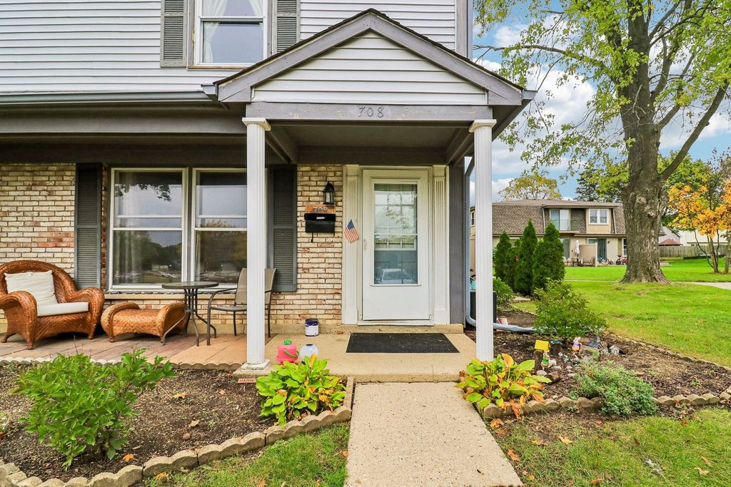 708 Shaw Court, Schaumburg, IL 60194 — photo 2