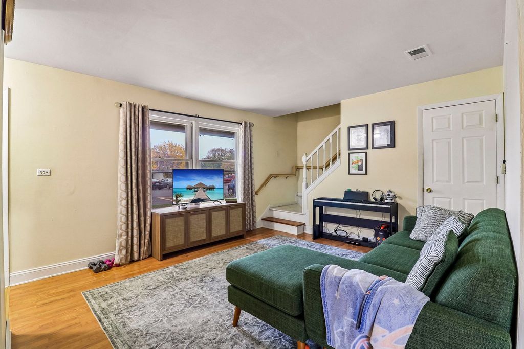 708 Shaw Court, Schaumburg, IL 60194 — photo 3