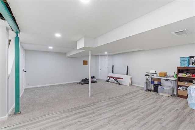 9113 E 83rd Place, Raytown, MO 64138