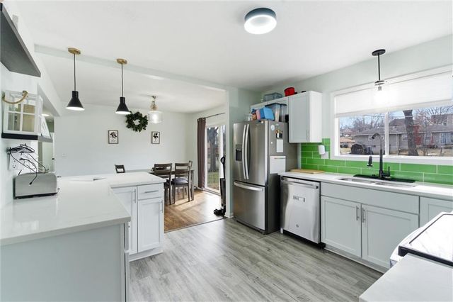 9113 E 83rd Place, Raytown, MO 64138