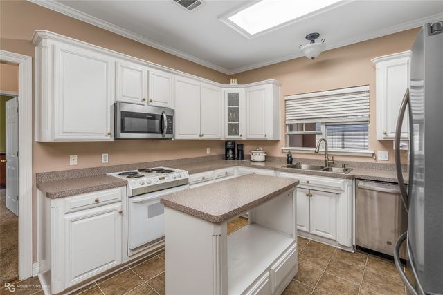 4855 Fairway View, Shreveport, LA 71107