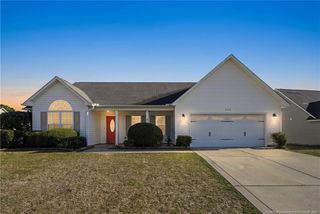 2142 Queen Elizabeth Lane, Hope Mills, NC 28348