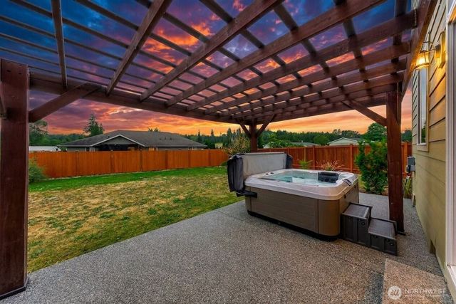 337 Cambridge Loop, Sedro Woolley, WA 98284