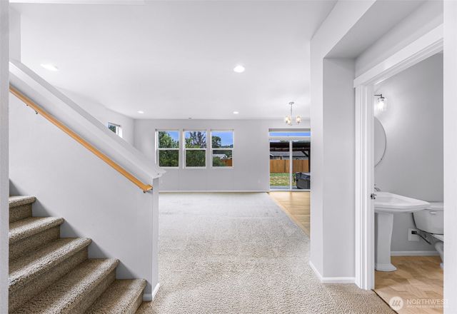 337 Cambridge Loop, Sedro Woolley, WA 98284