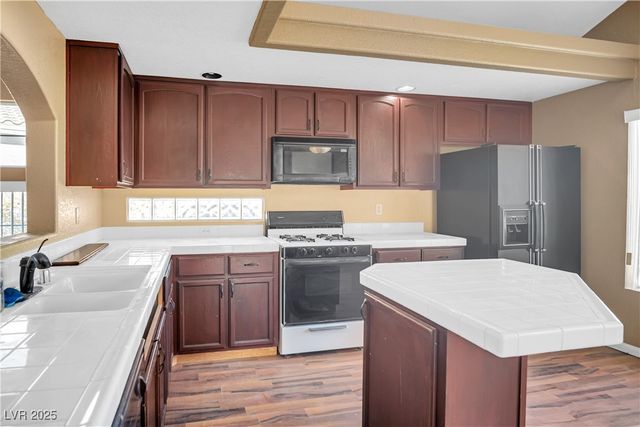 3580 Tobel Springs Drive, Las Vegas, NV 89129