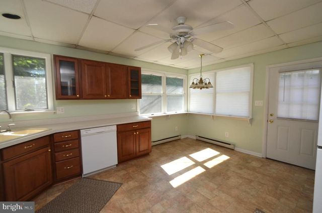 6049 PARKERS CREEK DR, Deale, MD 20751