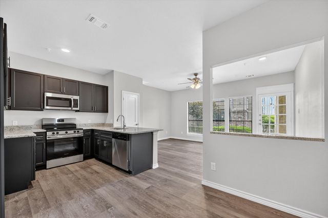 4800 W Lovers Lane 502, Dallas, TX 75209