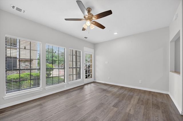 4800 W Lovers Lane 502, Dallas, TX 75209