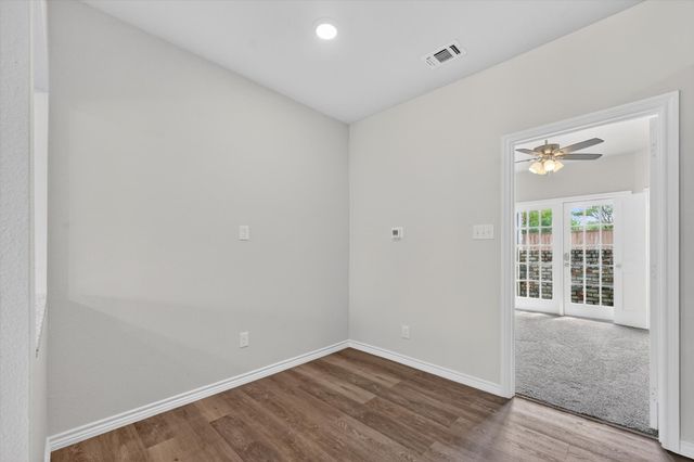 4800 W Lovers Lane 502, Dallas, TX 75209