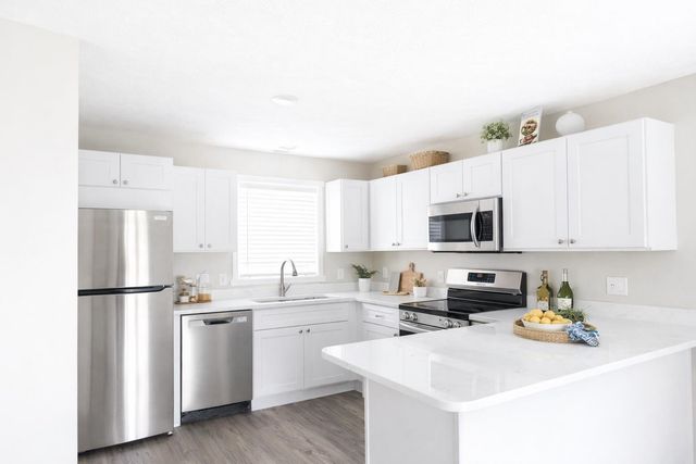 3794 Woodgate Drive, East Bay Twp, MI 49686