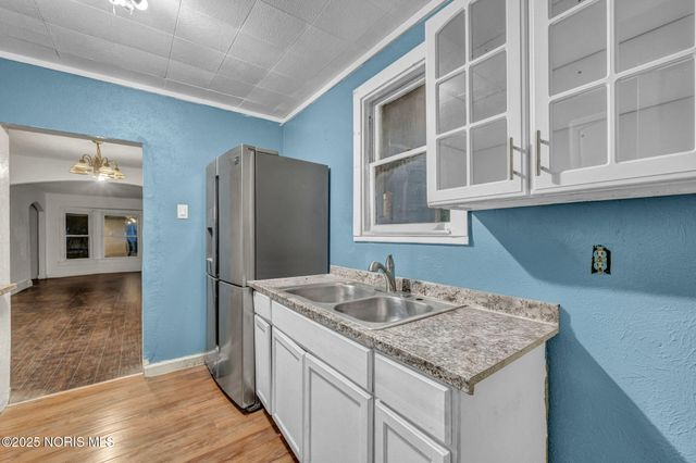 1206 Warwick Avenue, Toledo, OH 43607