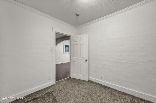 1206 Warwick Avenue, Toledo, OH 43607