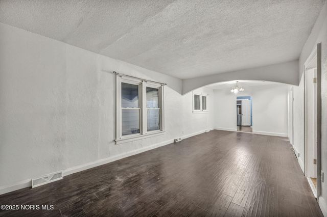 1206 Warwick Avenue, Toledo, OH 43607