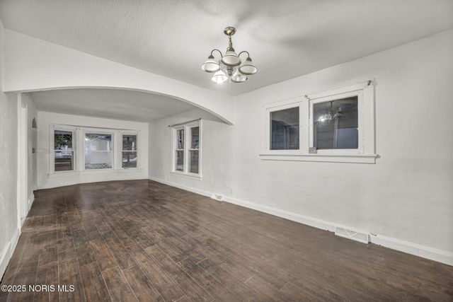 1206 Warwick Avenue, Toledo, OH 43607