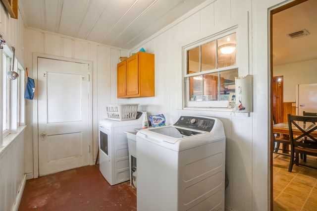 300 S Caddo Street, Lipan, TX 76462