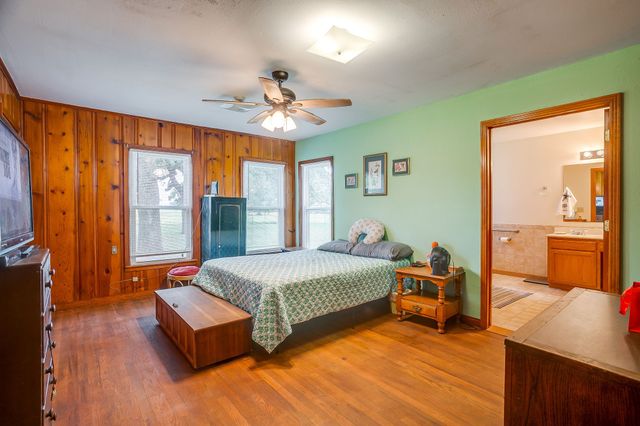 300 S Caddo Street, Lipan, TX 76462