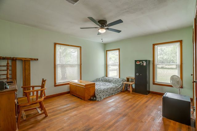 300 S Caddo Street, Lipan, TX 76462