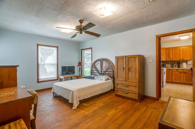 300 S Caddo Street, Lipan, TX 76462