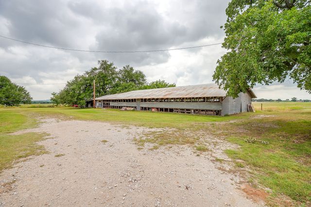 300 S Caddo Street, Lipan, TX 76462