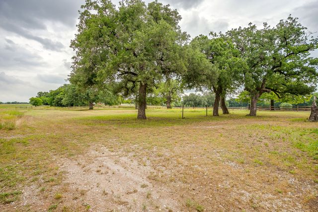 300 S Caddo Street, Lipan, TX 76462