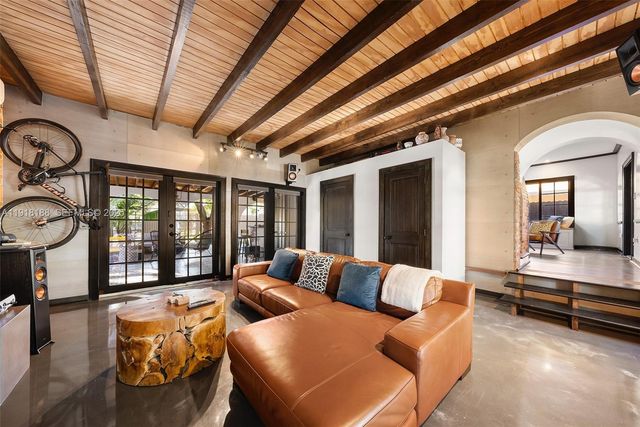 1650 SW 16th St, Miami, FL 33145