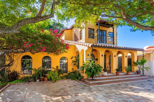 1650 SW 16th St, Miami, FL 33145