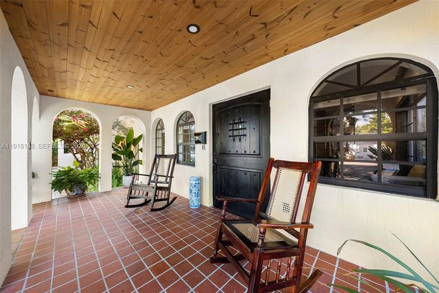 1650 SW 16th St, Miami, FL 33145