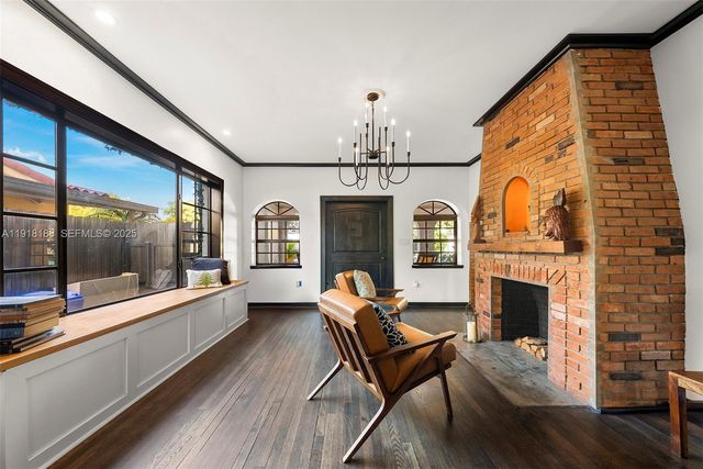 1650 SW 16th St, Miami, FL 33145