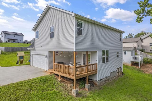 109 Lyman Lake Road, Lyman, SC 29365