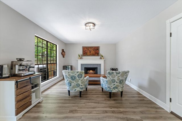 9 Silver Elm Place, The Woodlands, TX 77381