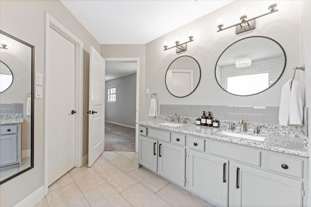 9 Silver Elm Place, The Woodlands, TX 77381