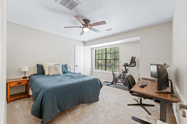9 Silver Elm Place, The Woodlands, TX 77381