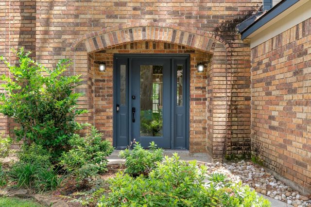 9 Silver Elm Place, The Woodlands, TX 77381