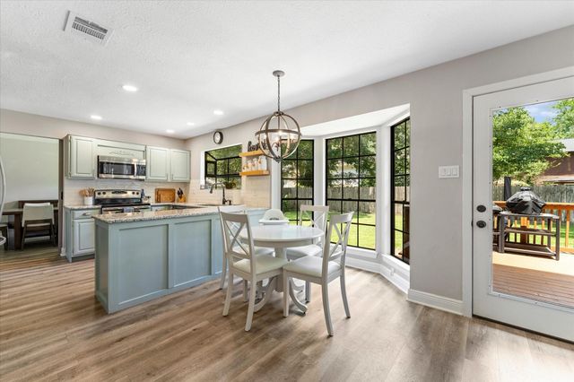 9 Silver Elm Place, The Woodlands, TX 77381