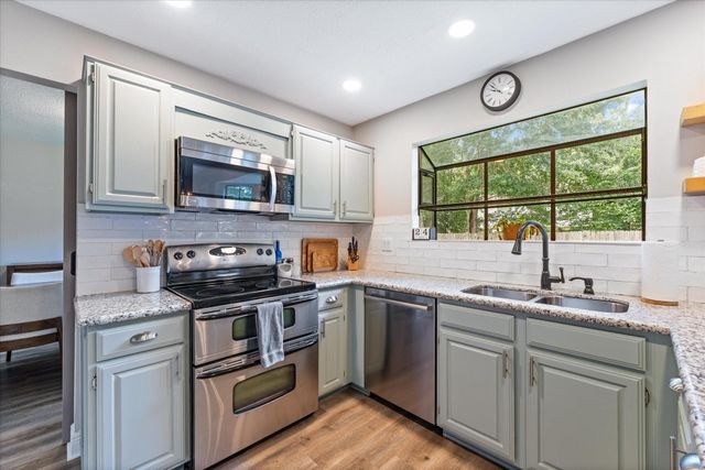 9 Silver Elm Place, The Woodlands, TX 77381