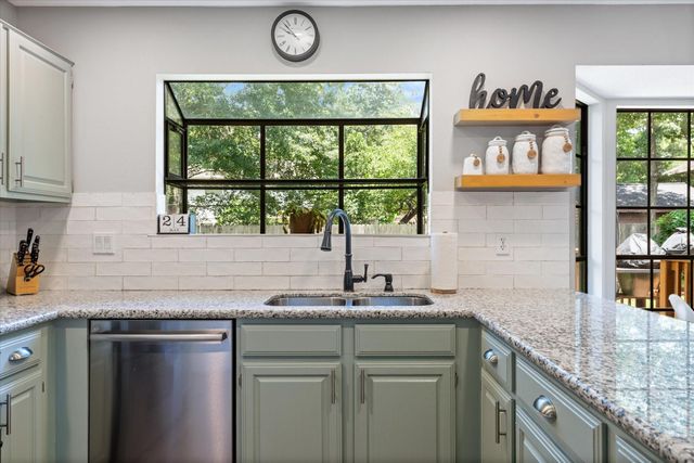9 Silver Elm Place, The Woodlands, TX 77381