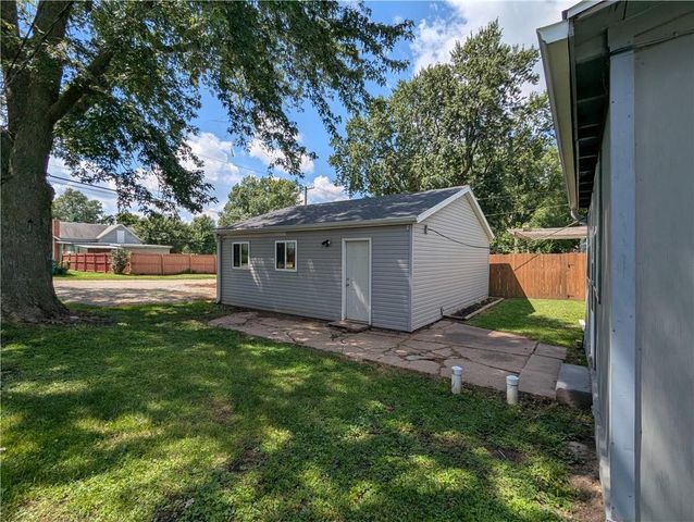 313 Shawnee Street, Hiawatha, KS 66434