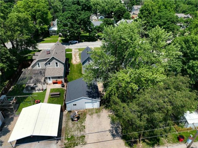 313 Shawnee Street, Hiawatha, KS 66434