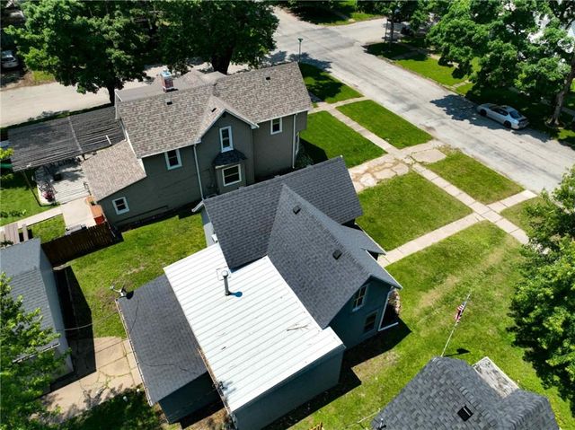 313 Shawnee Street, Hiawatha, KS 66434